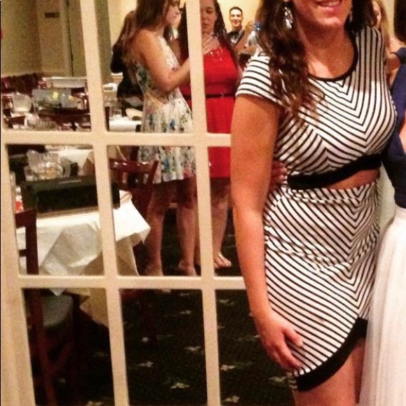 Black & White Cutout Dress - Picture 2 of 2